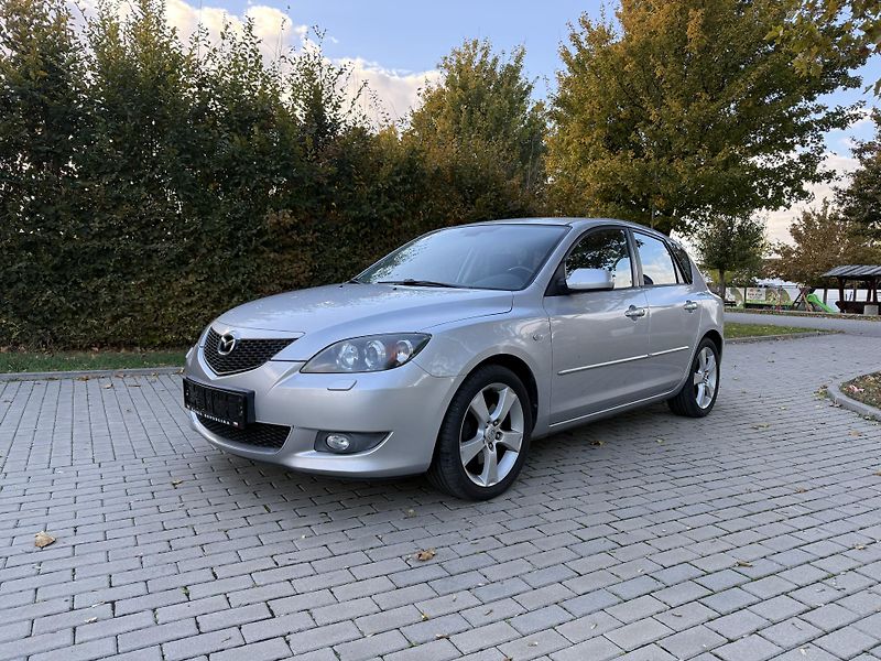 Mazda 3 2.0 Sport - fotka 3 z 32