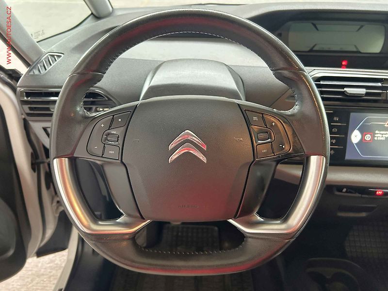 Citroën C4 Picasso (2015) 2.0HDi, 1.maj, Navigace - fotka 17 z 17