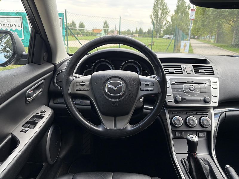 Mazda 6 2.5 Top Sport - fotka 23 z 31