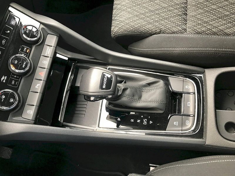 Škoda Karoq (2025) SEL TS 110/1.5 A7F - fotka 26 z 26