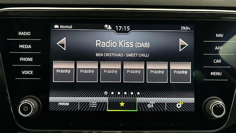 Škoda Superb 2.0 TDI DSG 4x4 L&K Combi - fotka 11 z 34