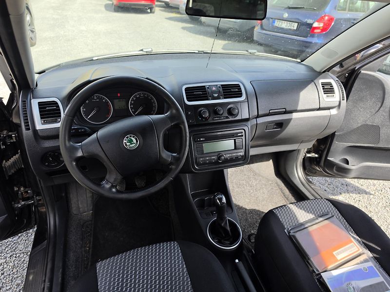 Škoda Fabia 1.4 TDI Parkovací senzory  - fotka 9 z 21
