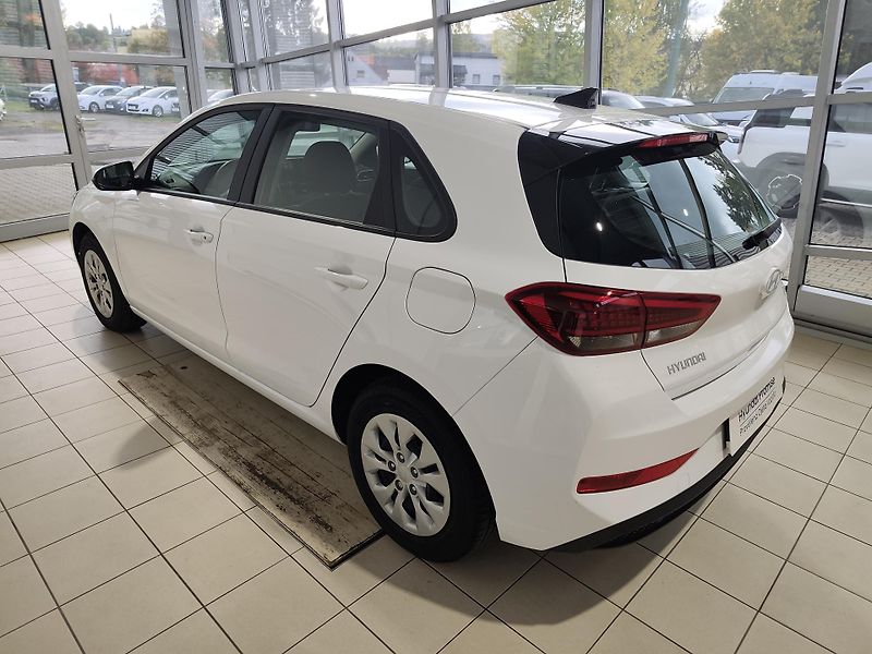 Hyundai i30 (2024) 1.5i 71kW MT Comfort - fotka 2 z 20