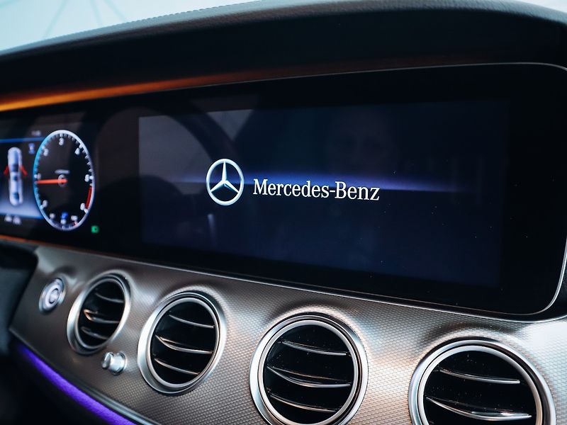 Mercedes-Benz Třídy E E 400d 4MATIC AMG 250kW - fotka 20 z 21