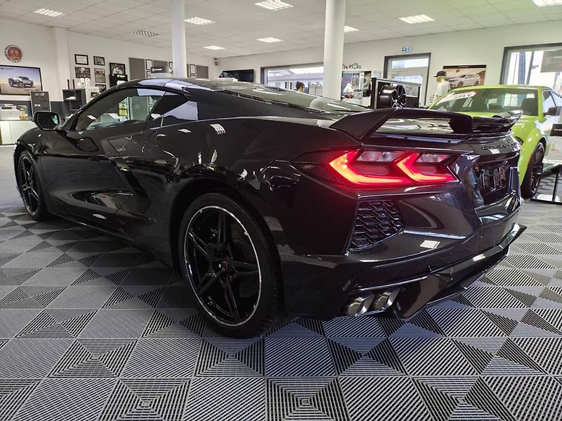Chevrolet Corvette (2025) 3LT Coupé Lift Nappa Carbon - fotka 4 z 30