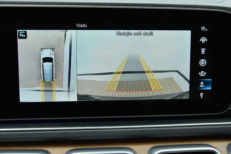 Mercedes-Benz GLS 580 4MATIC AMG 7-MÍST DPH ČR - fotka 29 z 41