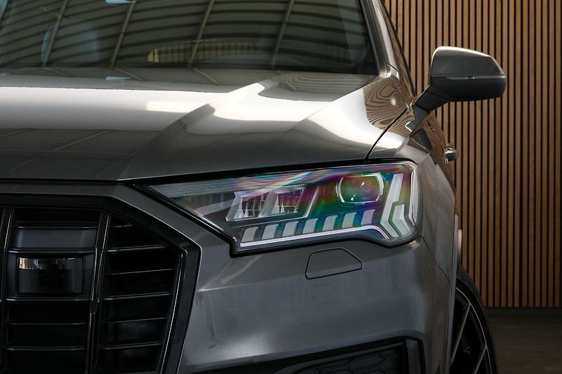 Audi Q7 3.0TDI 210kW S-Line 7míst Weba - fotka 7 z 42