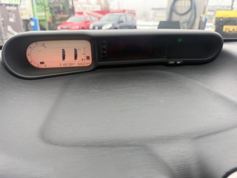 Citroën C3 Picasso 1,4 LPG STK 12/2027 - fotka 13 z 16