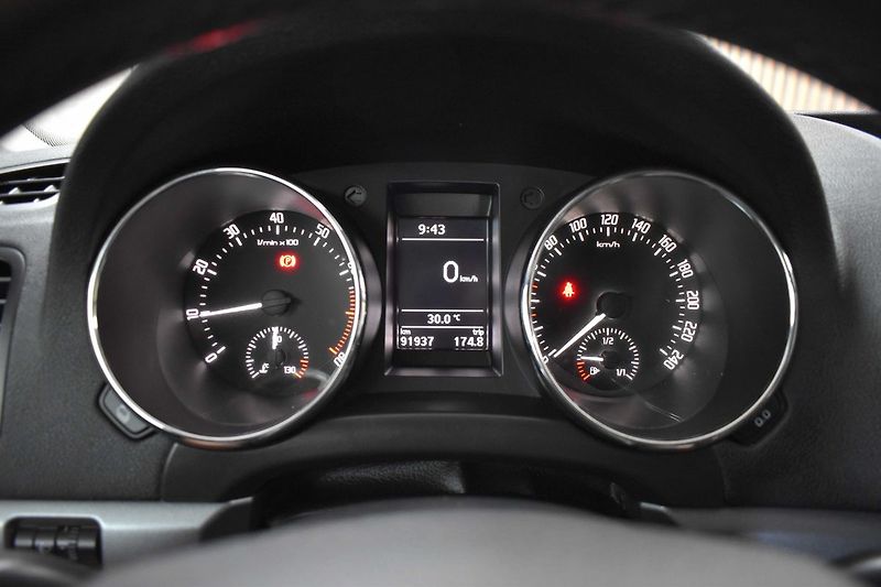 Škoda Yeti 1.2 TSI 81kW *OFFROAD ACTIVE* - fotka 19 z 33
