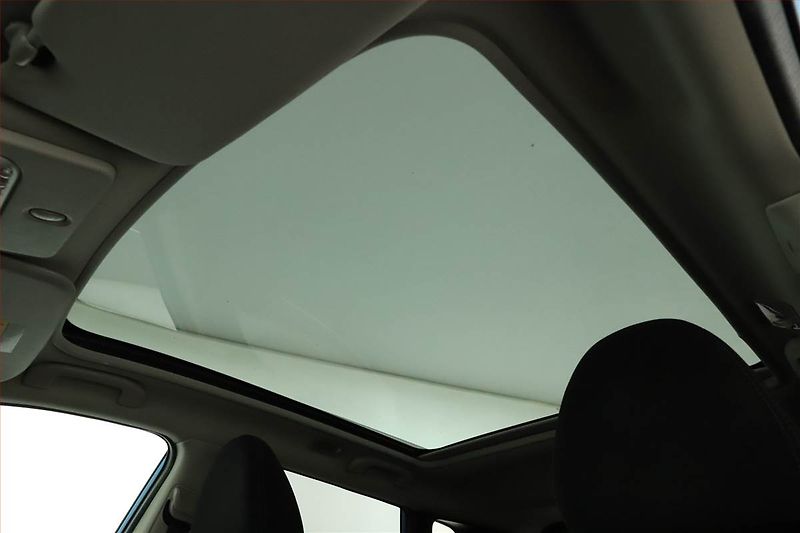 Nissan Qashqai (2018) 1.2 DIG-T, Navi, Tempomat - fotka 15 z 26