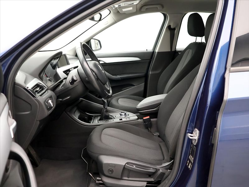 BMW X1 1,5 18i sDrive Advantage - fotka 12 z 32