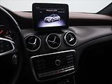 Mercedes-Benz CLA 2,0 45 AMG 280kW 4MATIC LED - náhled 17