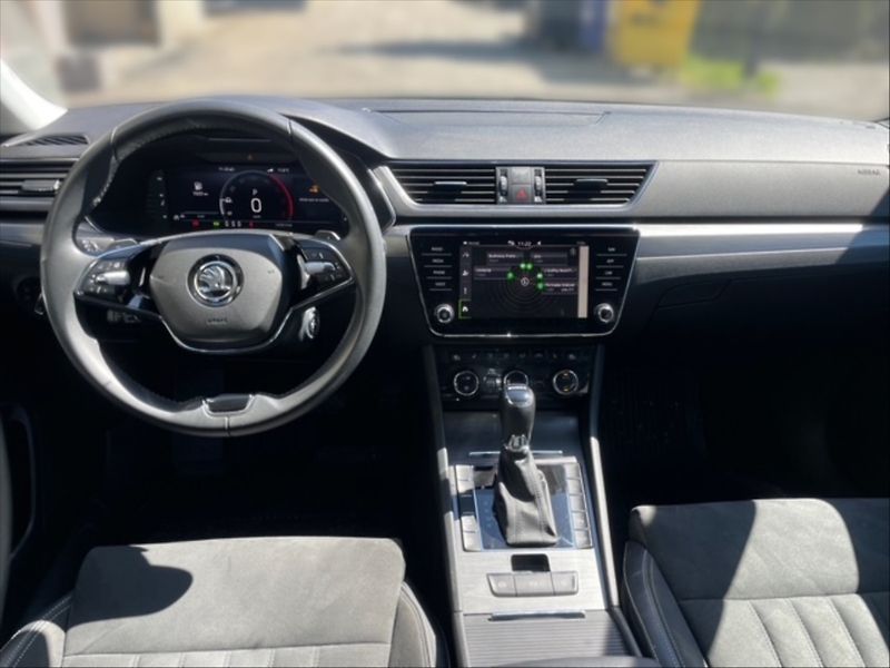 Škoda Superb 2,0 TDI 110 Style DSG - fotka 9 z 11