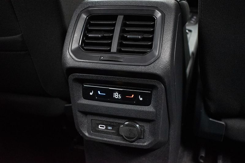 Volkswagen Tiguan Allspace 2.0 TDI 4x4*DSG*TAŽNÉ*DPH*ČR 1 - fotka 16 z 49