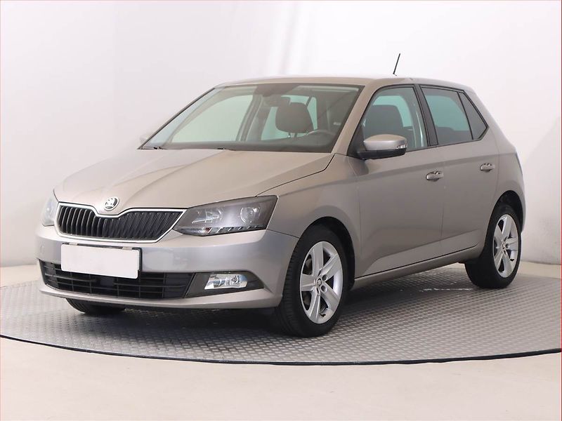 Škoda Fabia (2018) 1.0 TSI, Serv.kniha, Tempomat - fotka 2 z 21