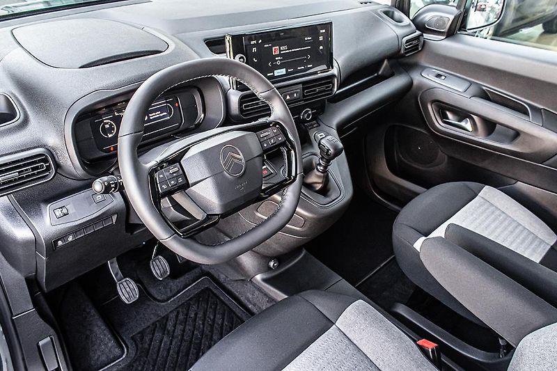 Citroën Berlingo (2026) 1,2 PLUS benzín 110k + STYL - fotka 11 z 20