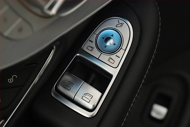 Mercedes-Benz Třídy C (2016) C 400 4MATIC - fotka 20 z 21