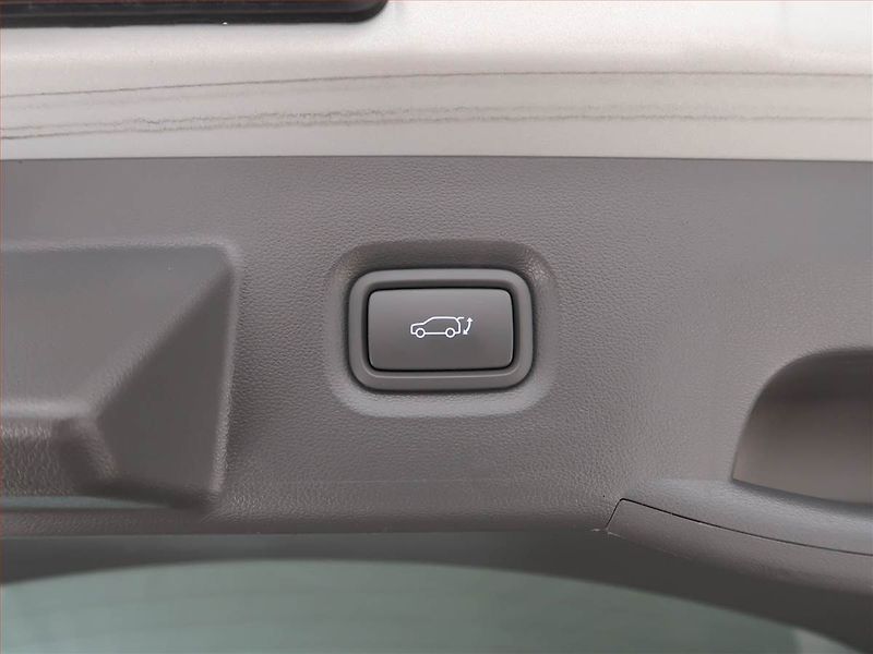 Hyundai Ioniq 5 (2023) Power 4x4, SoH 98% - fotka 18 z 28