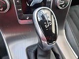 Volvo S60 (2015) 2.0 D4, ČR, servis.kniha, AT - náhled 14