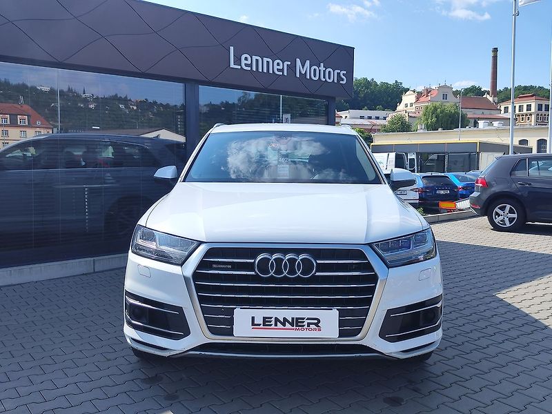 Audi Q7 3.0 TDI/200kW S-Line ČR - fotka 2 z 41
