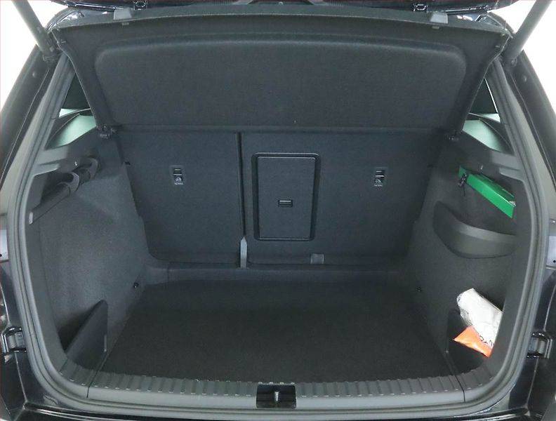 Škoda Karoq (2024) Sportline 1.5 TSI - fotka 14 z 21