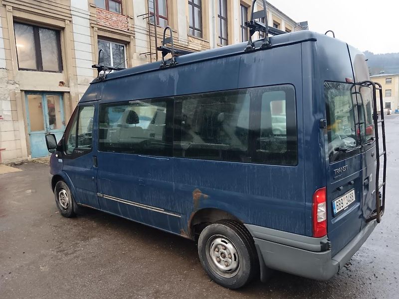 Ford Transit (2009) 300M  85 kw 9 míst odpočet - fotka 2 z 11