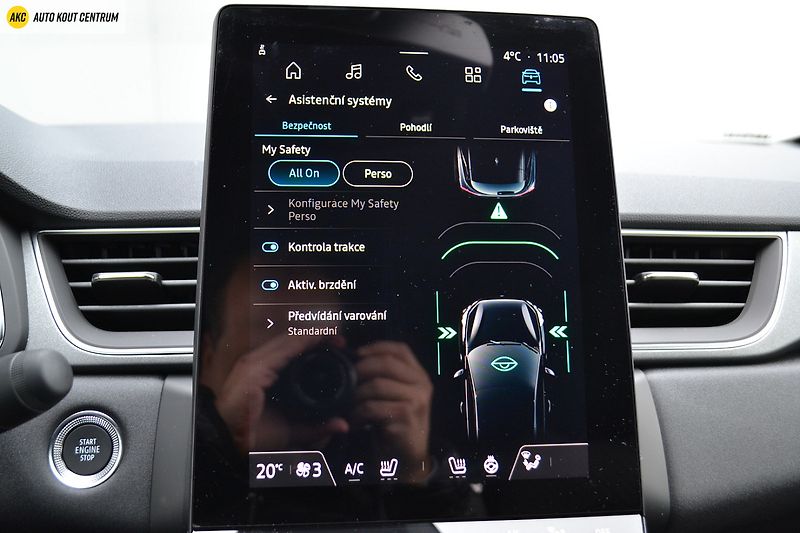 Renault Captur techno mild hybrid 140 - fotka 36 z 49