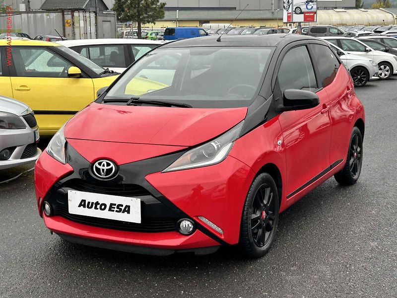 Toyota Aygo (2018) 1.0i, ČR, AT, klima - fotka 3 z 17
