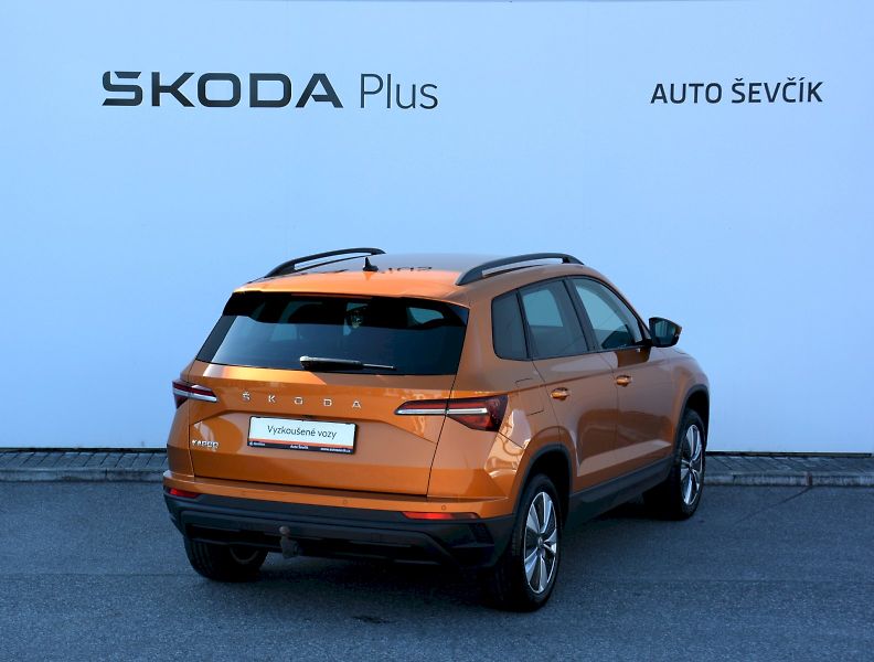Škoda Karoq (2023) 1.0 TSI 81 KW Style - fotka 2 z 26