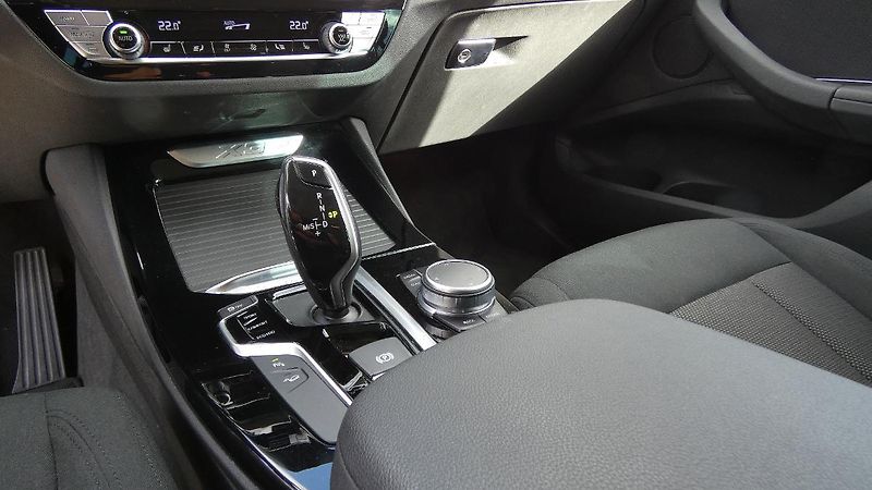 BMW X3 20d xDrive - fotka 6 z 27