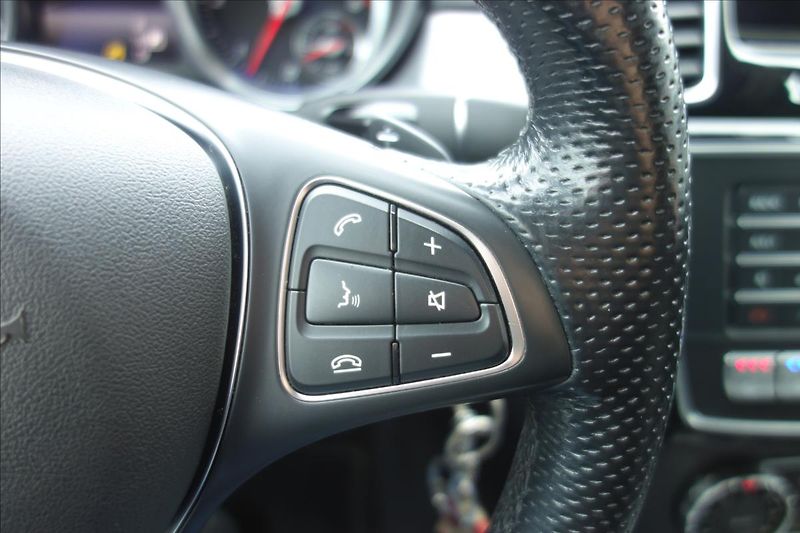 Mercedes-Benz GLE 350CDi 190KW,4 MAT.,KUPÉ. - fotka 32 z 39