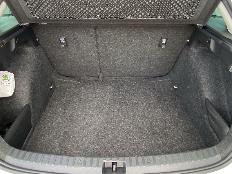 Škoda Scala (2020) 1.6 TDI Style Extra - fotka 28 z 34
