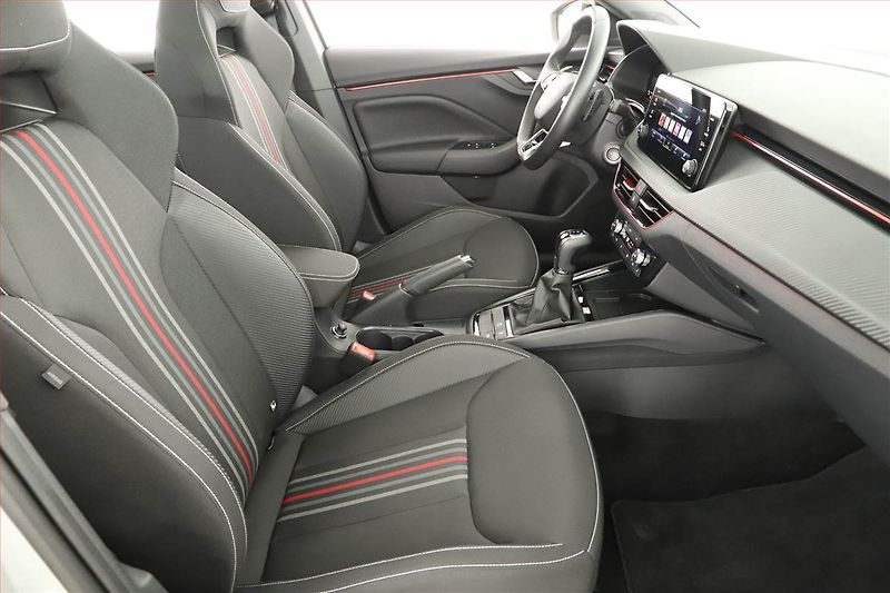 Škoda Scala (2025) 1.0 TSI, Monte Carlo - fotka 7 z 23