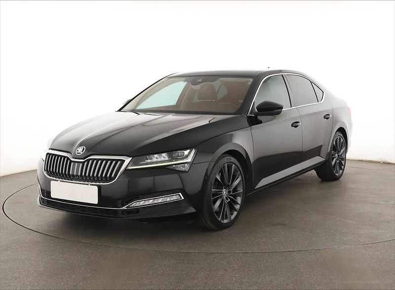 Škoda Superb (2021) 2.0 TSI, 4X4, Automat, Kůže - fotka 2 z 20
