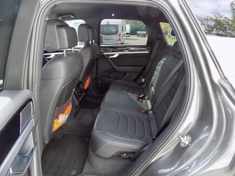 Volkswagen Touareg (2018) 3.0TDI/R-Line/4x4/AT/Matrix/ - fotka 11 z 47