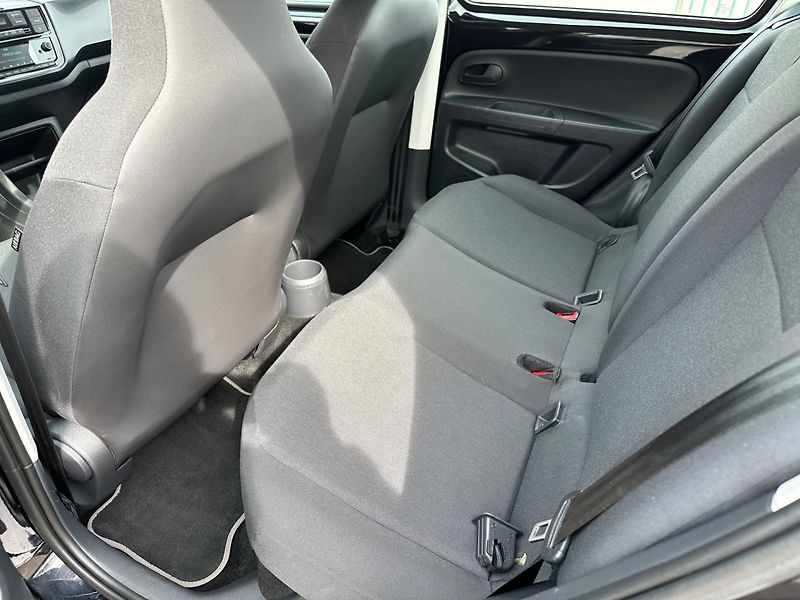 Volkswagen e-up! (2020) 60Kw - fotka 12 z 24