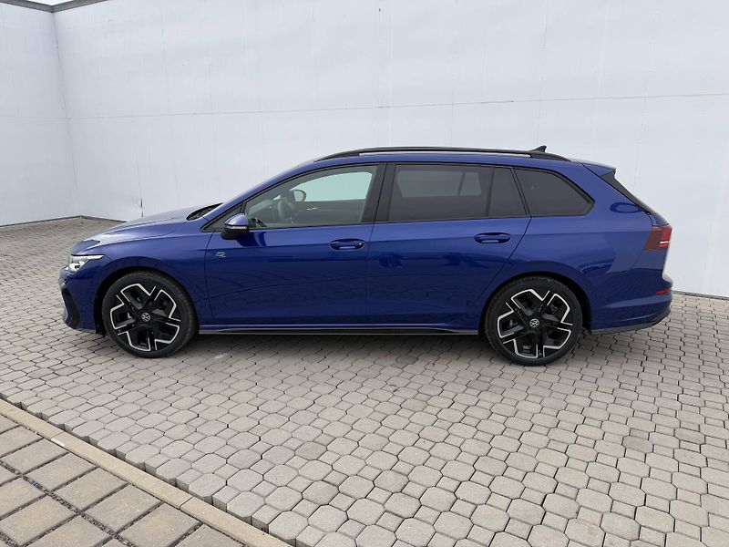 Volkswagen Golf (2026) R-Line People 7DSG mHEV 1,5eTS - fotka 3 z 8