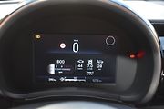 Fiat 600 - Přístrojový štít v oválné kapličce.