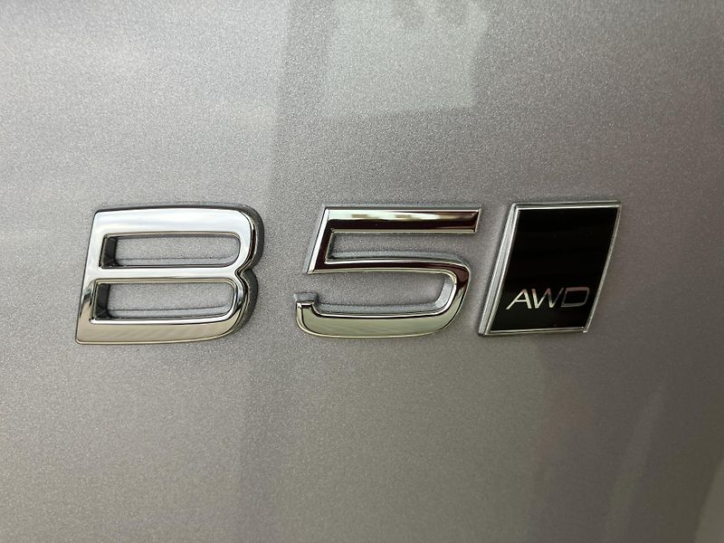 Volvo XC90 B5 AWD Ultra Bright AT8, ČR - fotka 9 z 49