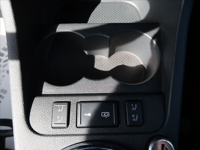 Škoda Fabia 1,2 i,NovéČR,Elegance,aut.klim - fotka 15 z 21