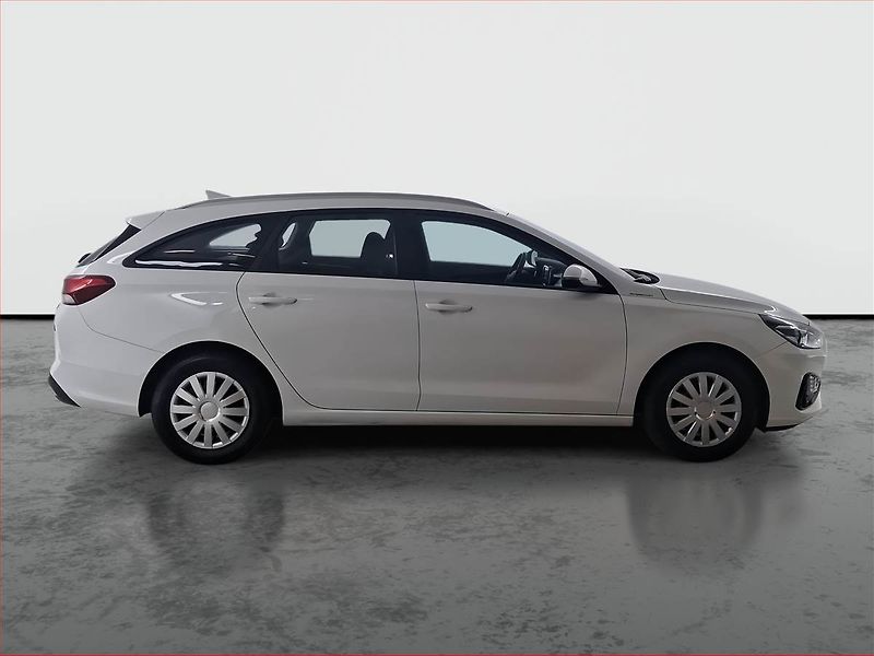 Hyundai i30 (2021) Comfort 1.6 CRDi, Serv.kniha - fotka 6 z 16