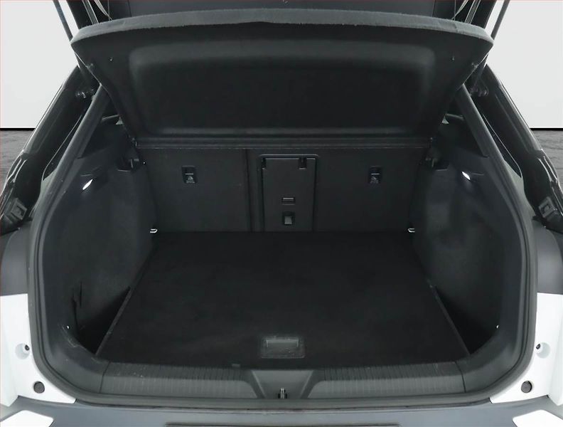 Volkswagen ID.4 (2020) Pro Perf. (82 kWh), SoH 93% - fotka 14 z 18