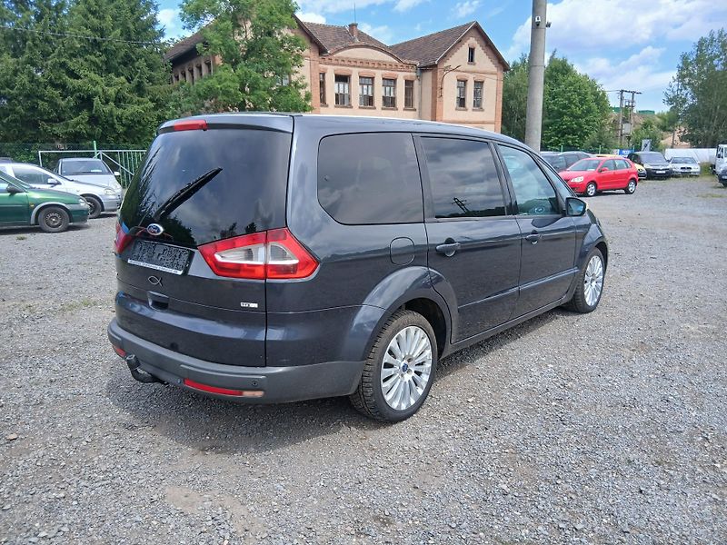 Ford Galaxy 2.0 TDCI, tažné, klima - fotka 9 z 35