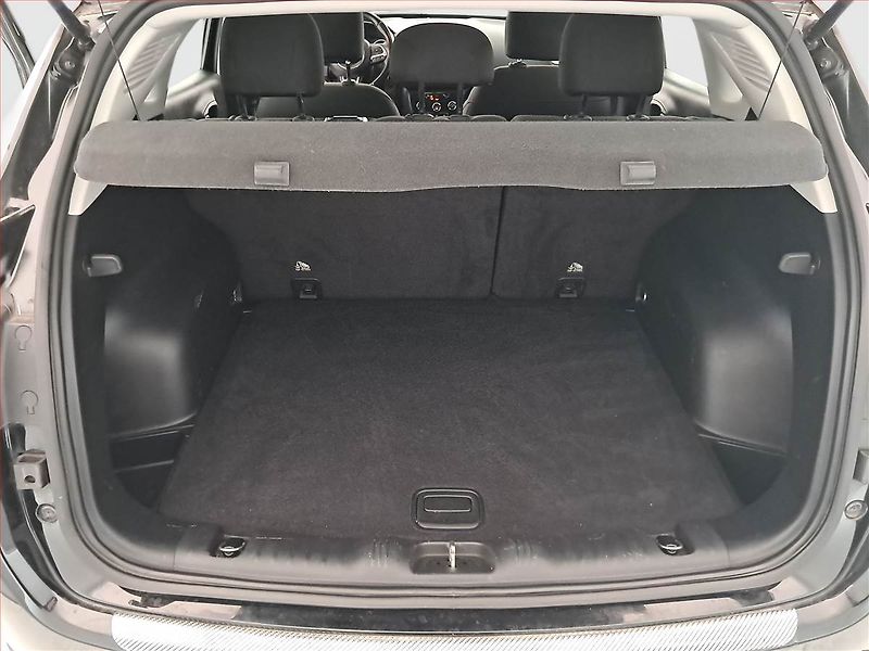 Jeep Compass (2018) 1.4 MultiAir, Tempomat - fotka 14 z 17