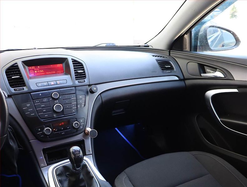 Opel Insignia (2010) 2.0 CDTI, Serv.kniha, nová STK - fotka 8 z 16