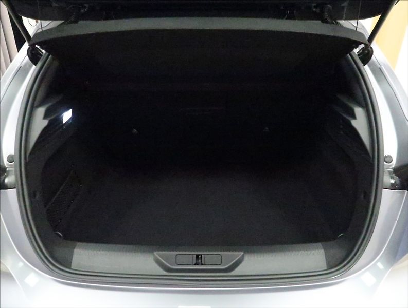 Peugeot 308 1,2 PT ALLURE NAVI KAMERA ČR - fotka 43 z 47