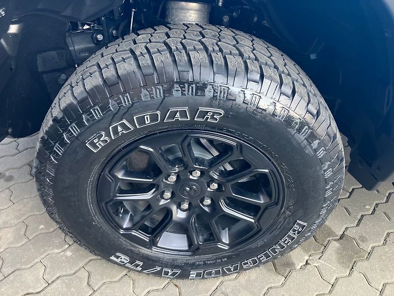 Dodge RAM 3.0 I6 426k REBEL PREMIUM EDIT - fotka 73 z 78
