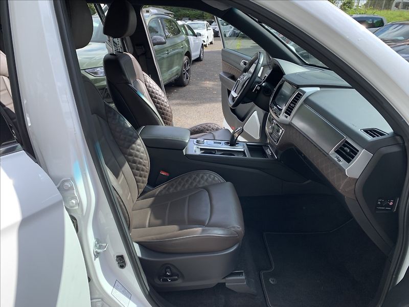 SsangYong Rexton 2,2 D AWD,1.MAJ.,ČR,SERVISKA - fotka 13 z 27