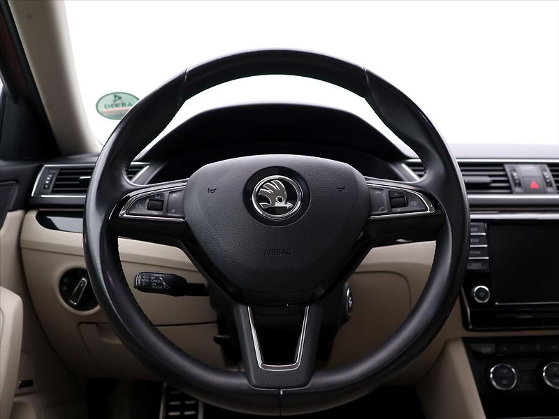 Škoda Superb 2,0 TDI 140kW L&K 4x4 CZ - fotka 22 z 46