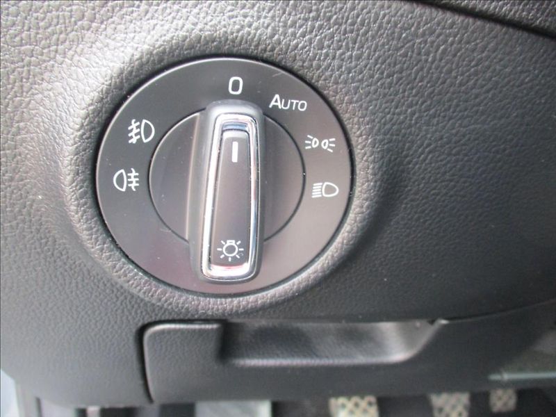 Škoda Superb 2,0 TDi,L&K,PANORAMA,DPH,CZ, - fotka 37 z 50
